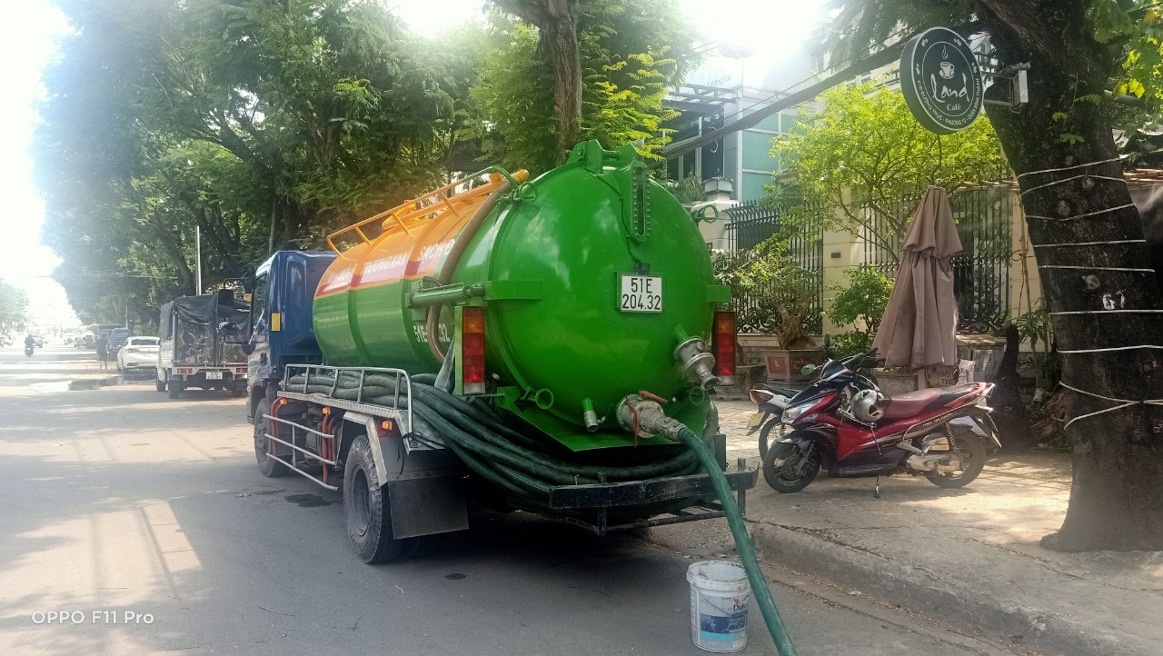 Xe bồn nhập khẩu mới 100% của Công ty Môi trường HM Sài Gòn